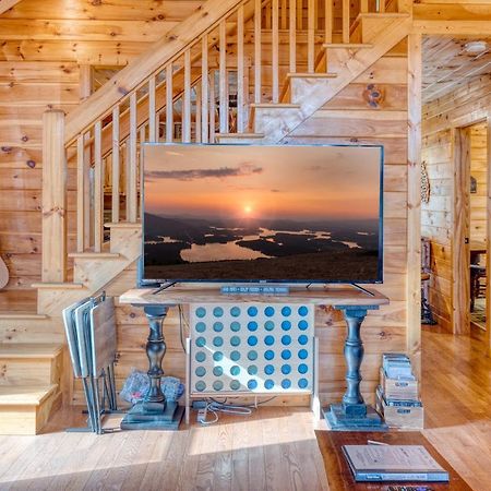 Trout N' About Your Blue Ridge Mountains Retreat, Hot Tub + Game Room! Ellijay Exterior foto