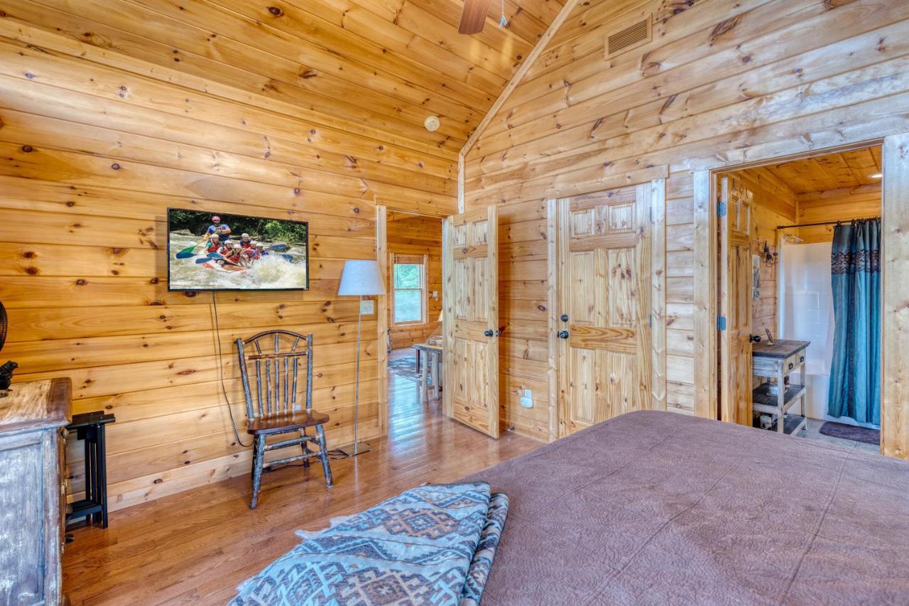 Trout N' About Your Blue Ridge Mountains Retreat, Hot Tub + Game Room! Ellijay Exterior foto